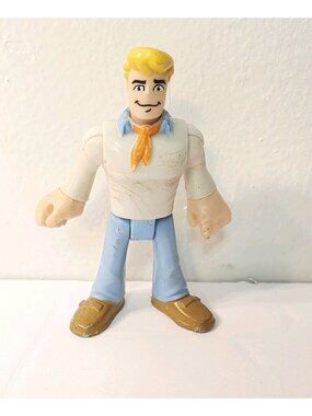 Imaginext Scooby-Doo Adventures Fred Figure From Mystery Machine Cake Topper